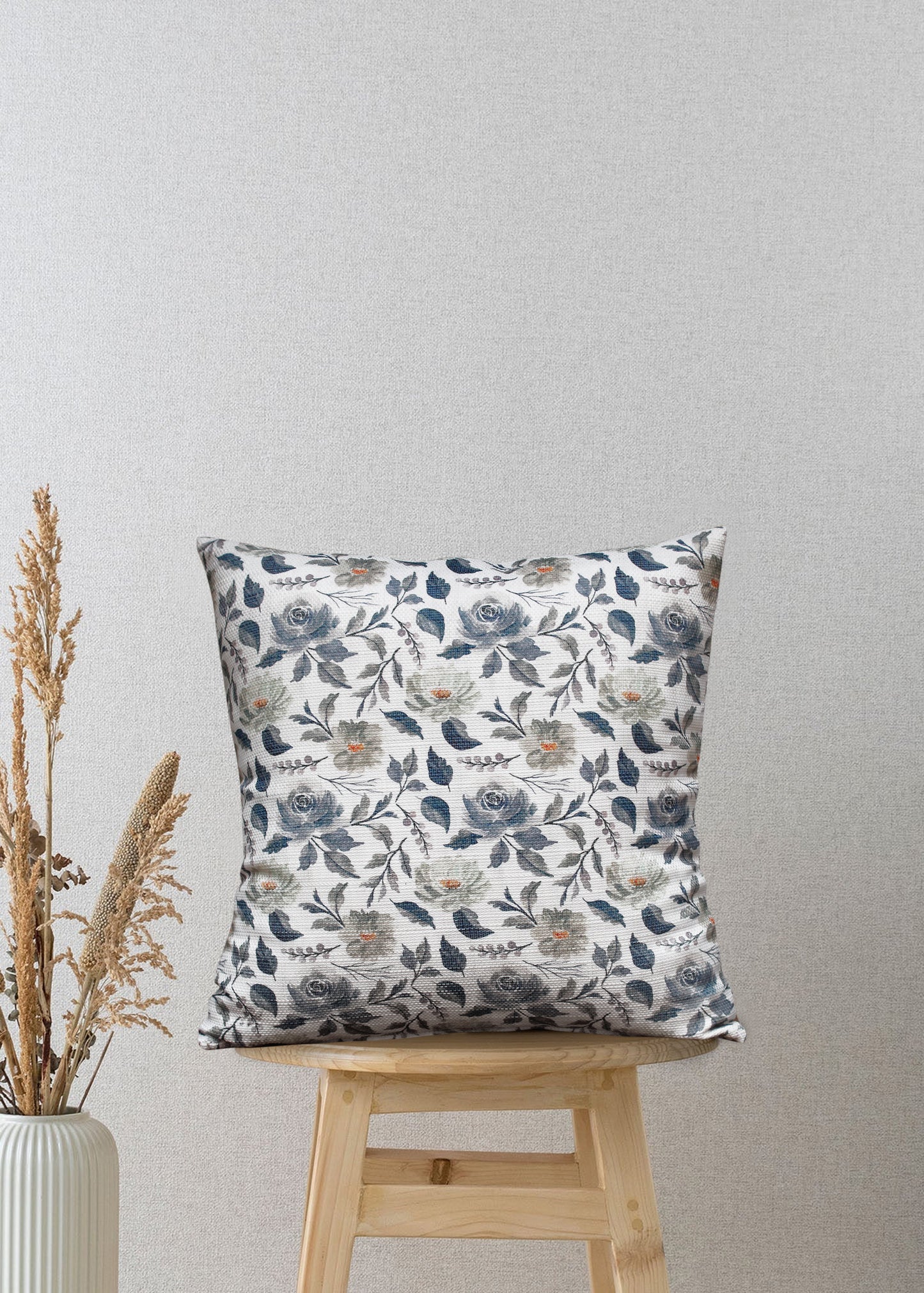 Heritage Bloom – Elevate Everyday Comfort with Vintage-Inspired Florals (17 x 17 inches)